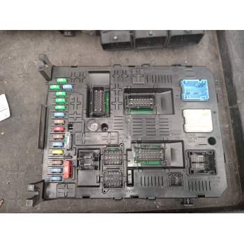 CAJA RELES / FUSIBLES 9678477180 BSI04EV 