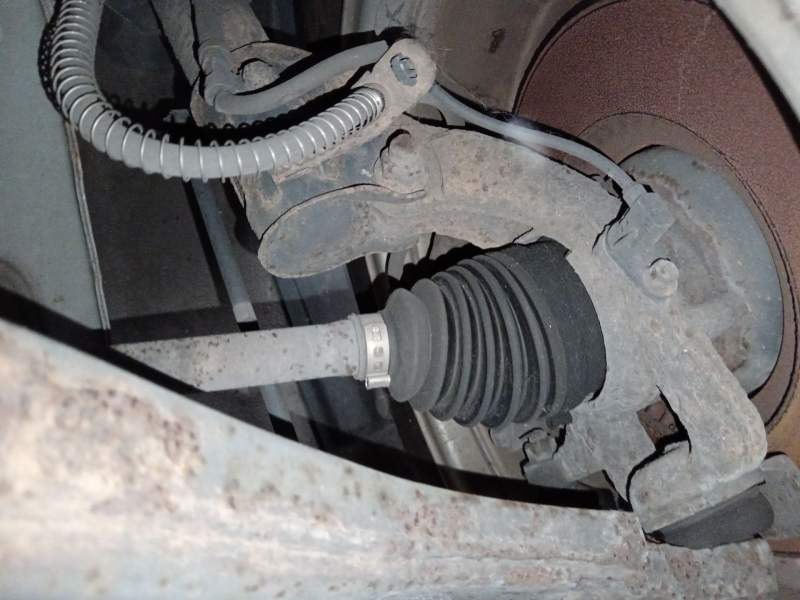TRANSMISION DELANTERA IZQUIERDA 495012L010 