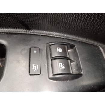 MANDO ELEVALUNAS DELANTERO IZQUIERDO 95510912 