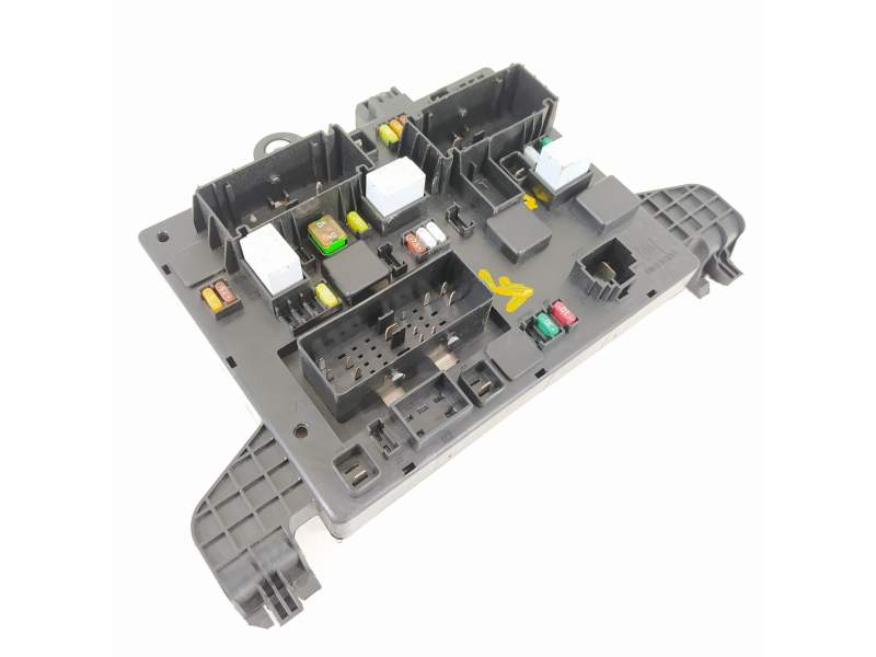 CAJA RELES / FUSIBLES 13449202 365927271 1110304AA