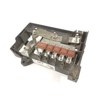 CAJA RELES / FUSIBLES 1330230 
