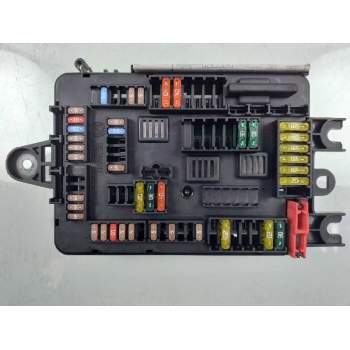 CAJA RELES / FUSIBLES 6114926111102 19180000001 