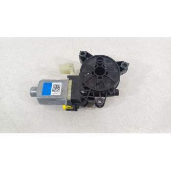 MOTOR ELEVALUNAS TRASERO IZQUIERDO 83450AT000 