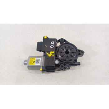 MOTOR ELEVALUNAS DELANTERO DERECHO 82460AT100 