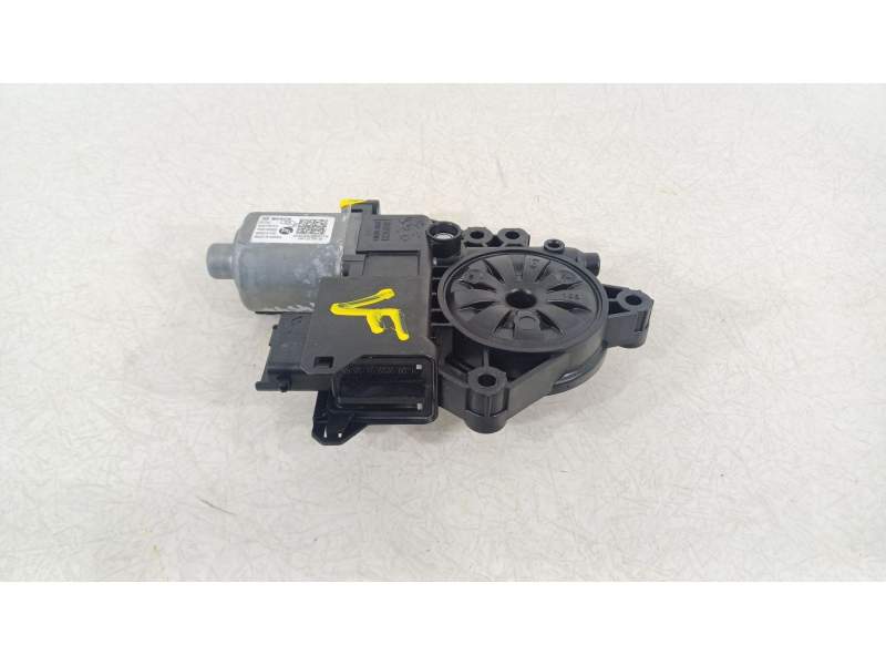 MOTOR ELEVALUNAS DELANTERO IZQUIERDO 82450AT100 