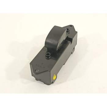 MANDO ELEVALUNAS DELANTERO DERECHO 8608A061 