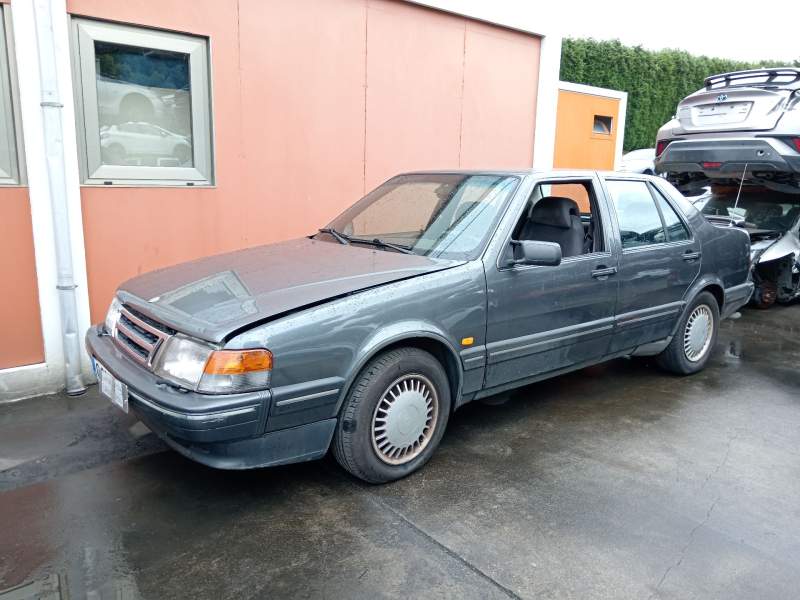 saab 9000 del año 1990