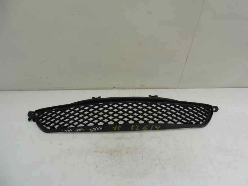 REJILLA PARAGOLPES DELANTERO A4548880123 