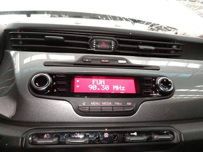 SISTEMA AUDIO / RADIO CD 
