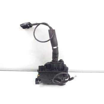 CERRADURA PUERTA TRASERA IZQUIERDA 825030032R 