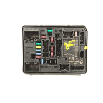 CAJA RELES / FUSIBLES 284B76520R 