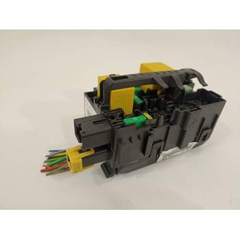 CAJA RELES / FUSIBLES 9806192580 