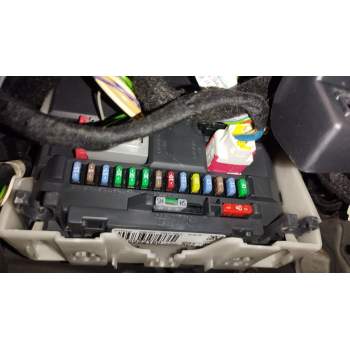 CAJA RELES / FUSIBLES 9666952180 