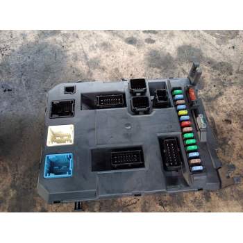 CAJA RELES / FUSIBLES 9674016980 BSIEVX0300 