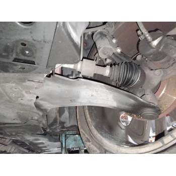 BRAZO SUSPENSION INFERIOR DELANTERO IZQUIERDO 
