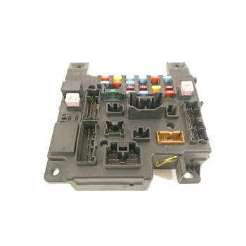 CAJA RELES / FUSIBLES 8637A318 519087902 519087902