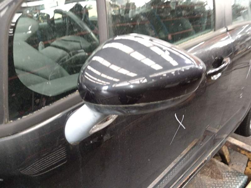 RETROVISOR IZQUIERDO 