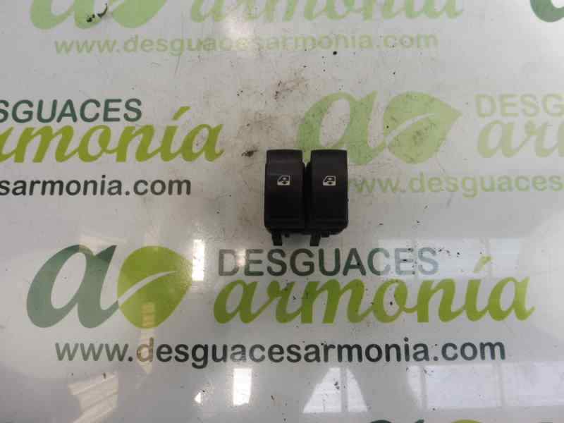 MANDO ELEVALUNAS DELANTERO IZQUIERDO 8200108269 