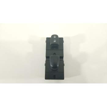 MANDO ELEVALUNAS DELANTERO DERECHO 254111KA5A 