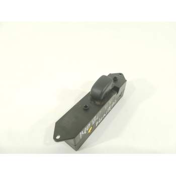 MANDO ELEVALUNAS DELANTERO DERECHO MR551008 C8DD160M