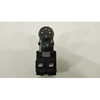 MANDO ELEVALUNAS DELANTERO IZQUIERDO 96784561ZD 