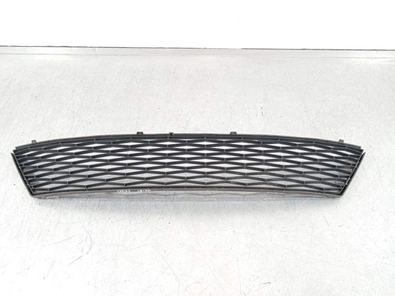 REJILLA PARAGOLPES DELANTERO 6J0853667C 