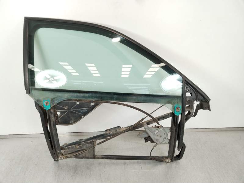 ELEVALUNAS DELANTERO DERECHO 8L3837462 