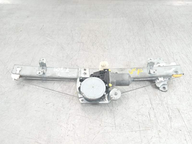 ELEVALUNAS DELANTERO IZQUIERDO 807305FA1A 