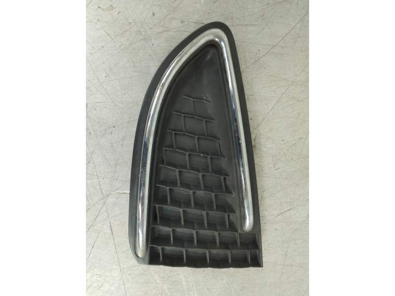 REJILLA PARAGOLPES DERECHA 735586085 