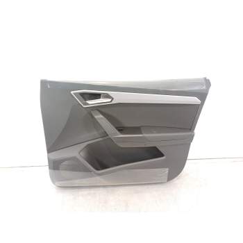 GUARNECIDO PUERTA DELANTERA DERECHA 6F0867114 