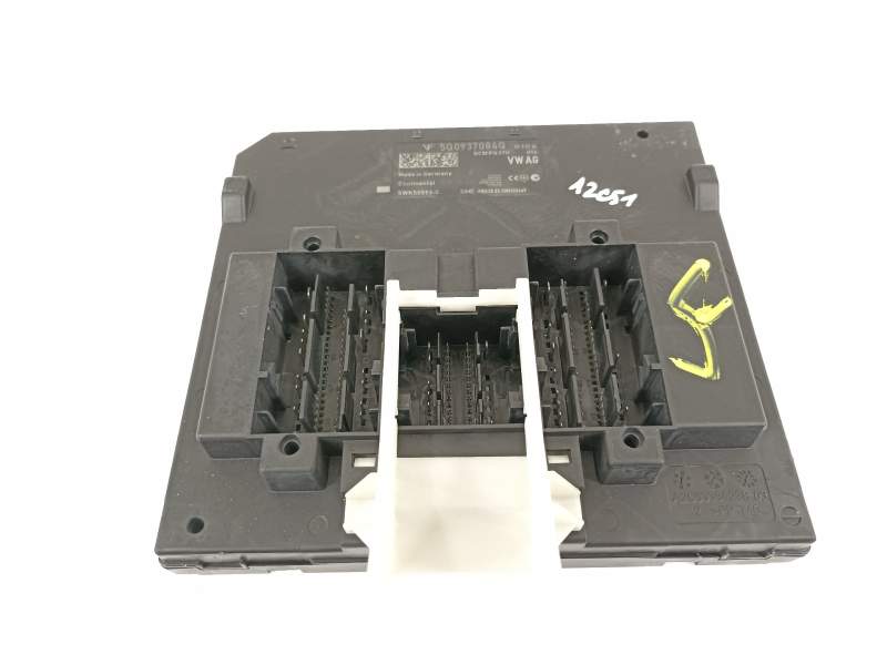 MODULO ELECTRONICO 5Q0937084Q 