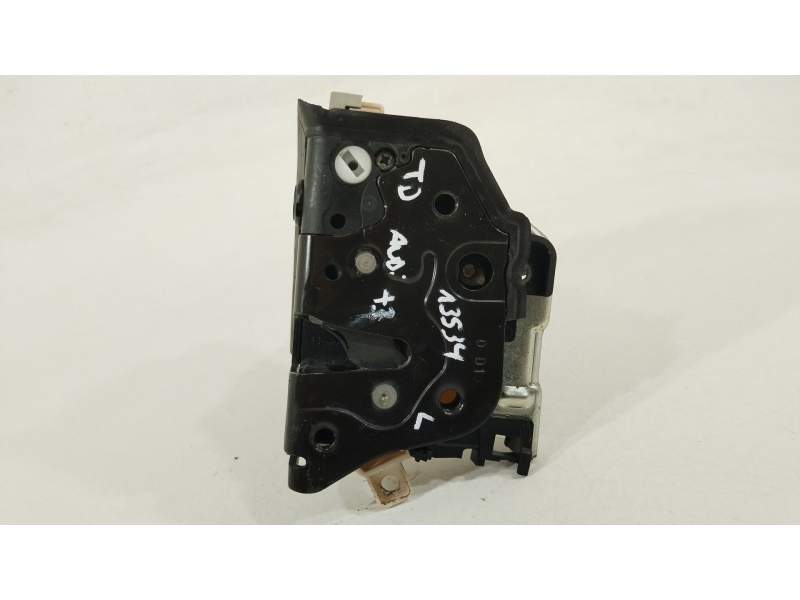 CERRADURA PUERTA TRASERA DERECHA 8K0839016C 