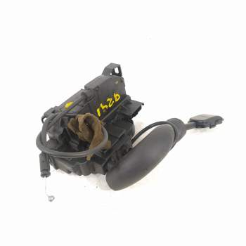CERRADURA PUERTA TRASERA IZQUIERDA 825030002R 