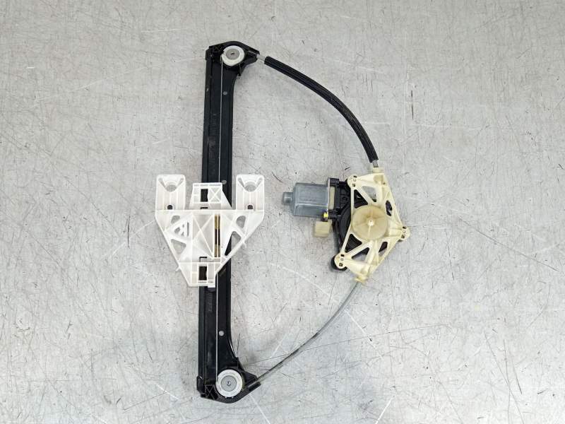 ELEVALUNAS TRASERO DERECHO 8V4839462 5Q0959802 0130822712
