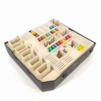 CAJA RELES / FUSIBLES 284B68372R 519339501 9636185624
