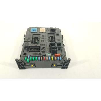 CAJA RELES / FUSIBLES 6580ZY 
