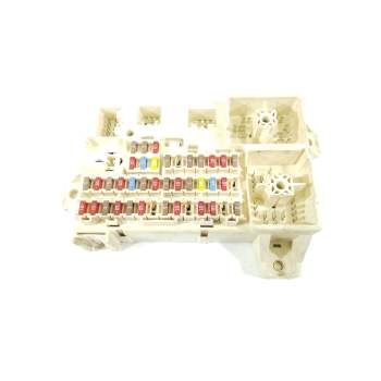 CAJA RELES / FUSIBLES 4R8T14A067AB XR825831 1R8T14A067AB