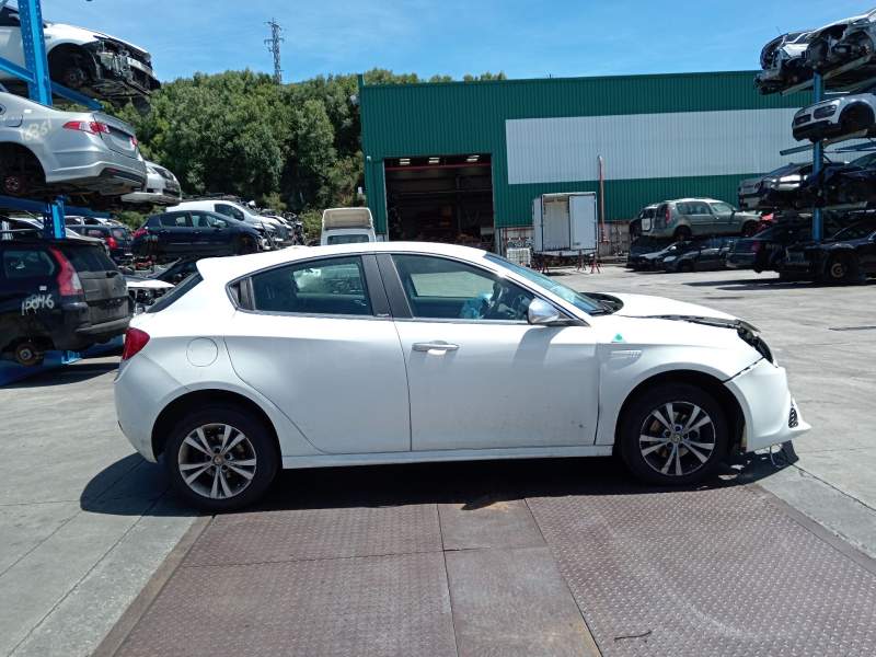 alfa romeo giulietta (940_) del año 2012