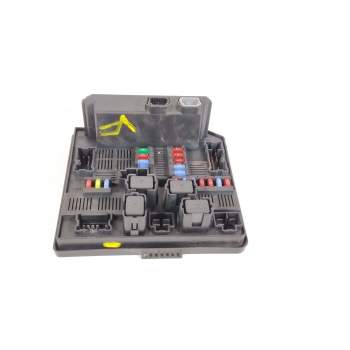 CAJA RELES / FUSIBLES 284B7JY00A 6640118966 519222442