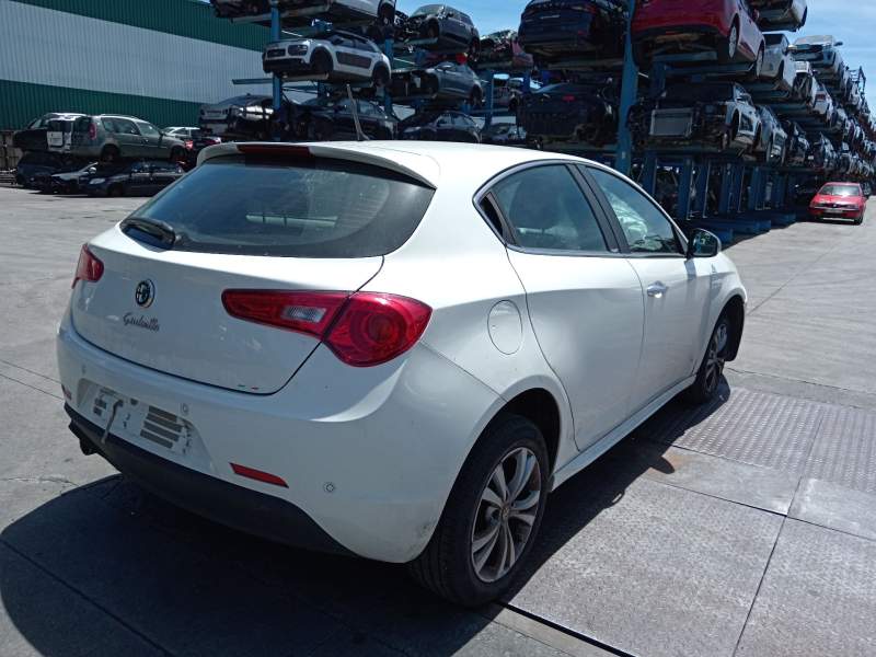 alfa romeo giulietta (940_) del año 2012