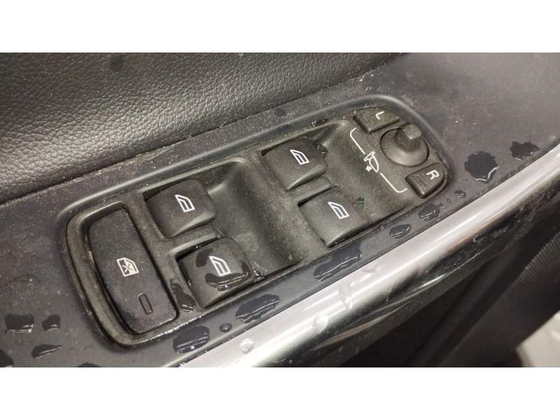 MANDO ELEVALUNAS DELANTERO IZQUIERDO 31453267 