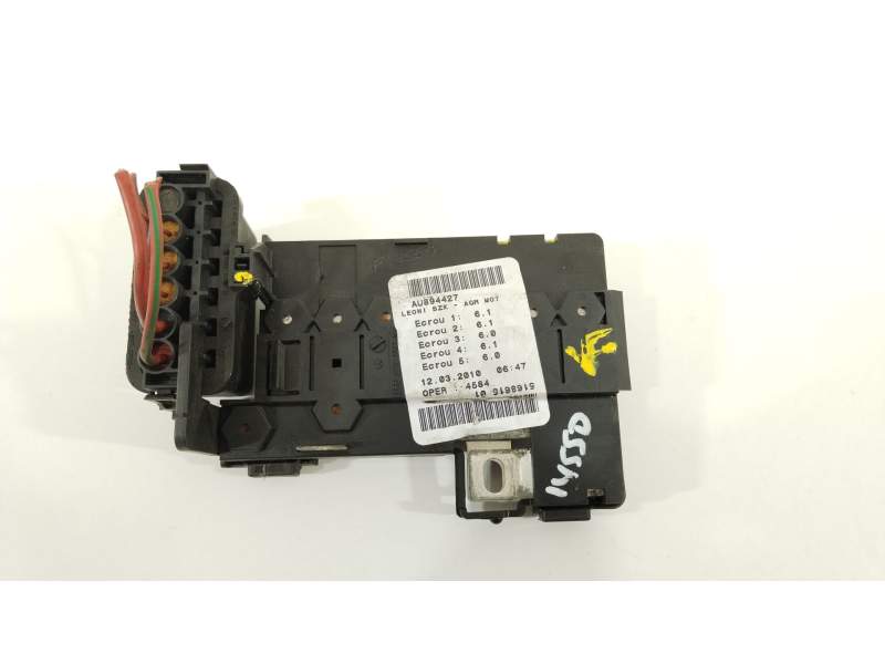 CAJA RELES / FUSIBLES 6R0937550A 