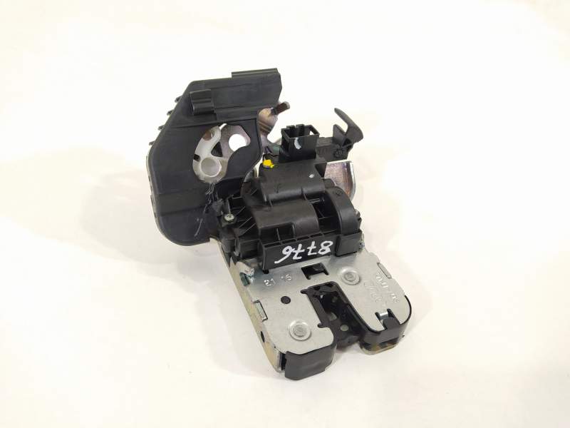 CERRADURA MALETERO / PORTON 8R0827505A 