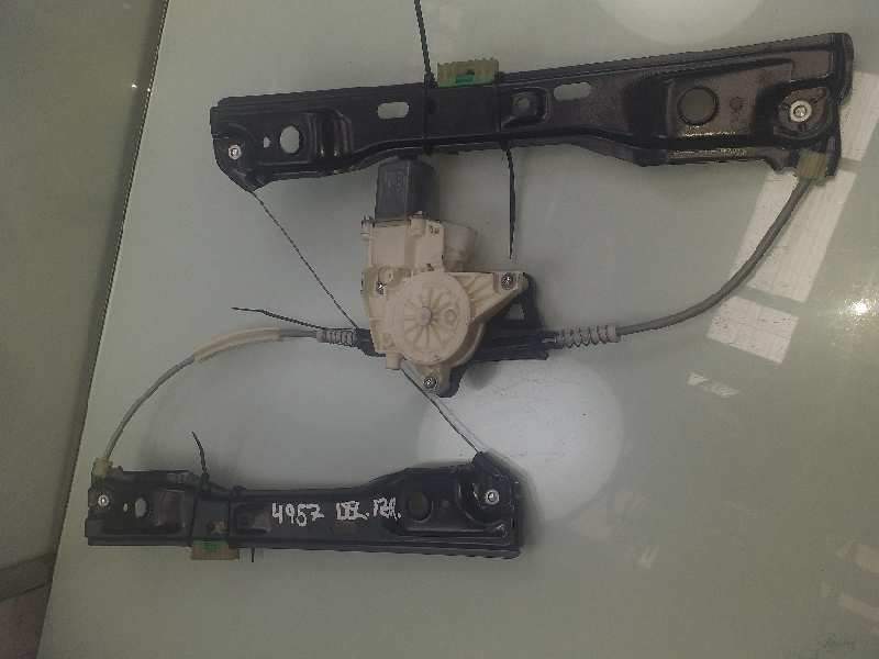 ELEVALUNAS DELANTERO IZQUIERDO A2469065100 