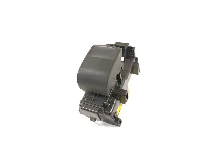 MANDO ELEVALUNAS TRASERO DERECHO 848100D030 