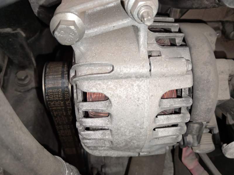 ALTERNADOR AV6N10300HA 211090162