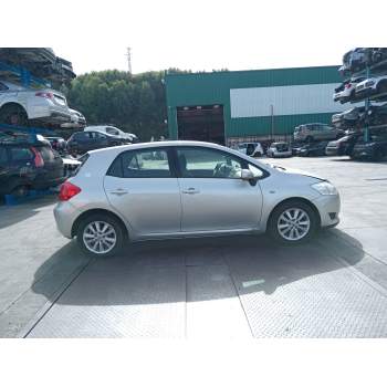 TOYOTA AURIS (_E15_)