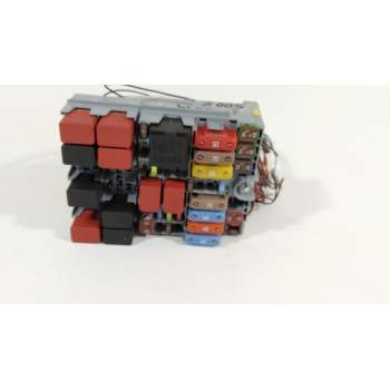 CAJA RELES / FUSIBLES 51987784 03EF0255