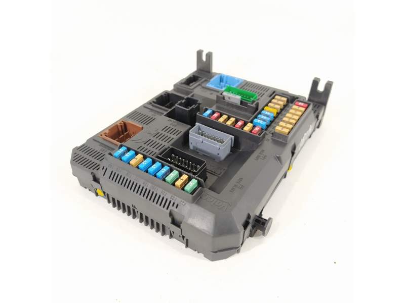 CAJA RELES / FUSIBLES 9819849680 BSIN02 