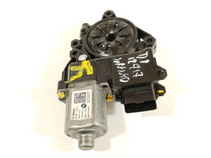 MOTOR ELEVALUNAS DELANTERO IZQUIERDO 82450P2010 